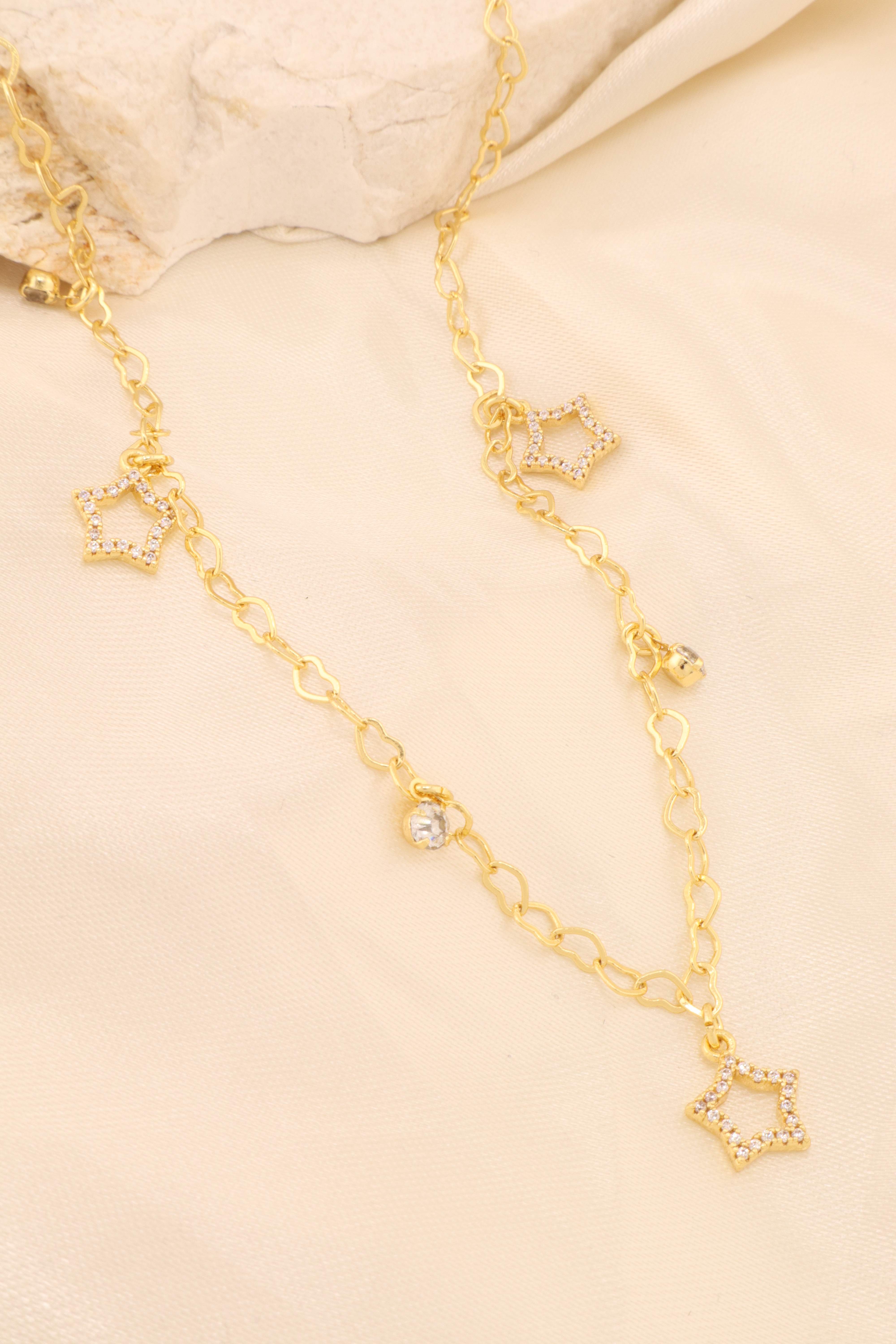 CHOCKER CORAÇÃO E ESTRELAS VAZADAS