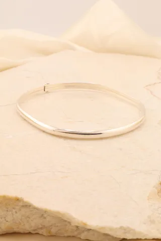 BRACELETE LISO ANATÔMICO PRATA